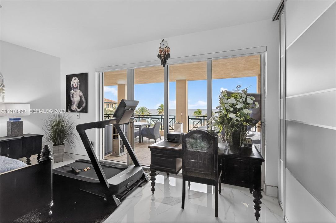 En Venta: $2,895,000 (3 camas, 3 baños, 3085 Pies cuadrados)