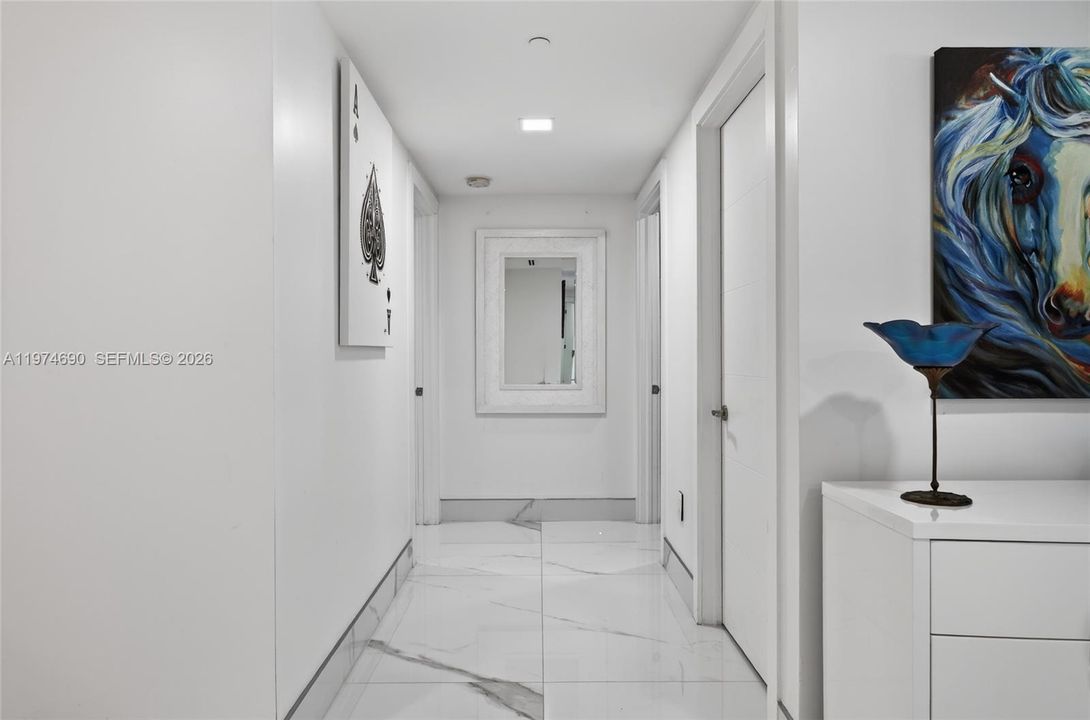 En Venta: $2,895,000 (3 camas, 3 baños, 3085 Pies cuadrados)
