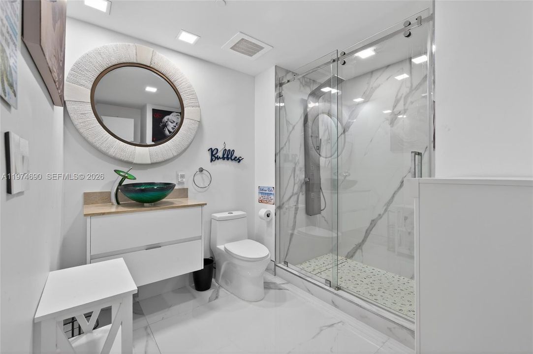 En Venta: $2,895,000 (3 camas, 3 baños, 3085 Pies cuadrados)