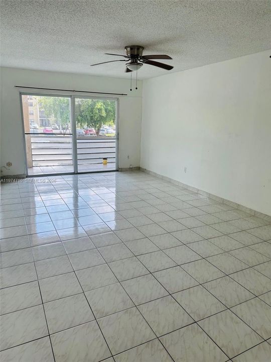 En Renta: $1,250 (1 camas, 1 baños, 735 Pies cuadrados)