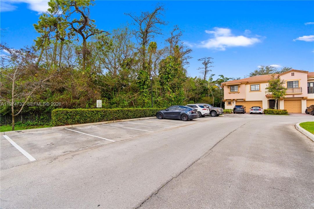 Activo con contrato: $490,000 (3 camas, 2 baños, 1935 Pies cuadrados)