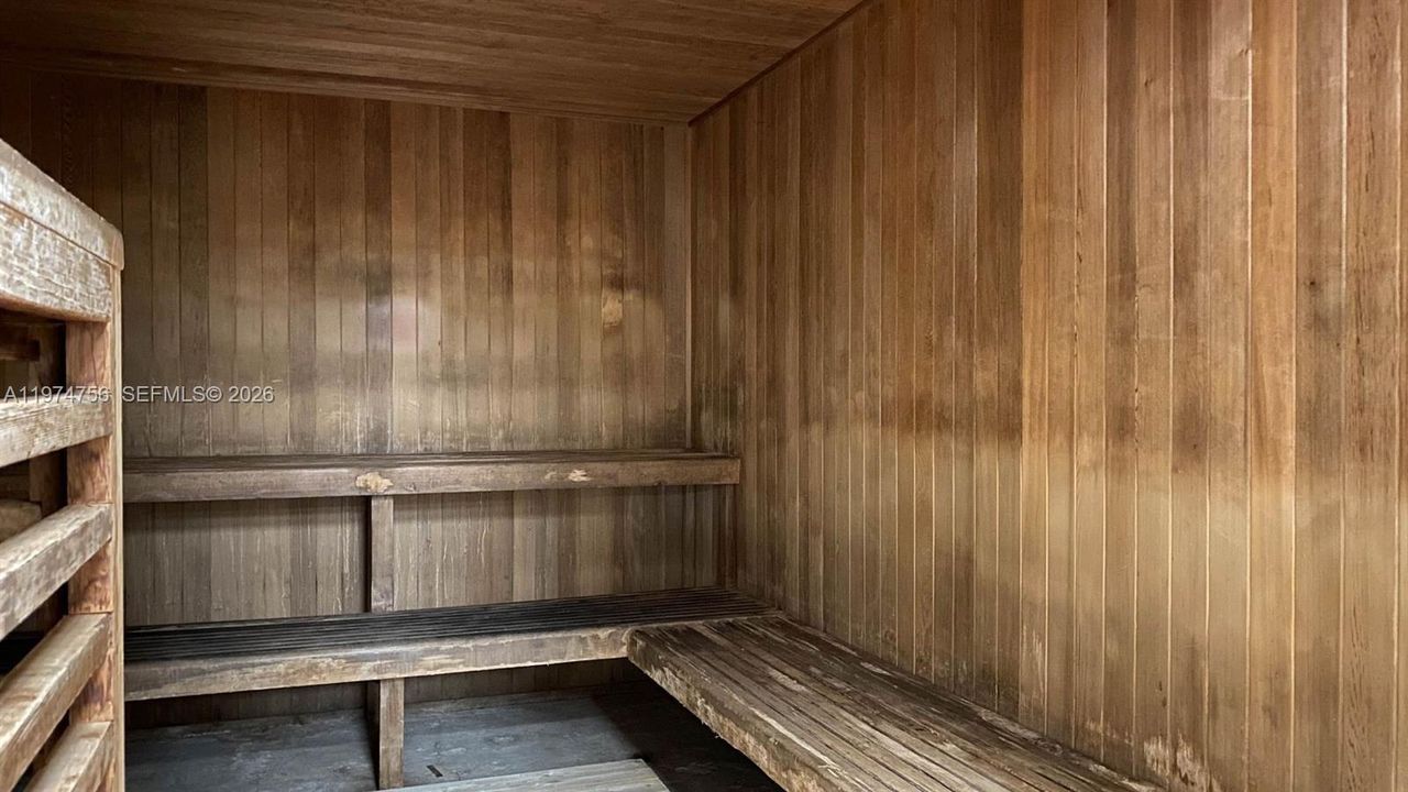 На продажу: $159,000 (2 спален, 2 ванн, 828 Квадратных фут)