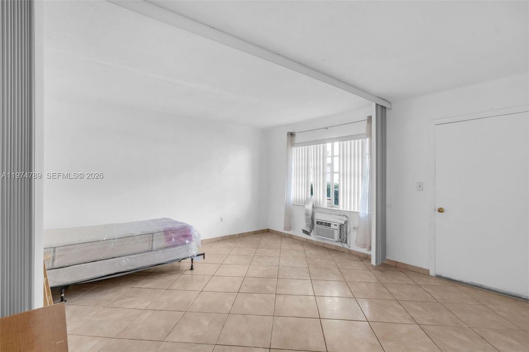 En Venta: $62,000 (1 camas, 1 baños, 688 Pies cuadrados)