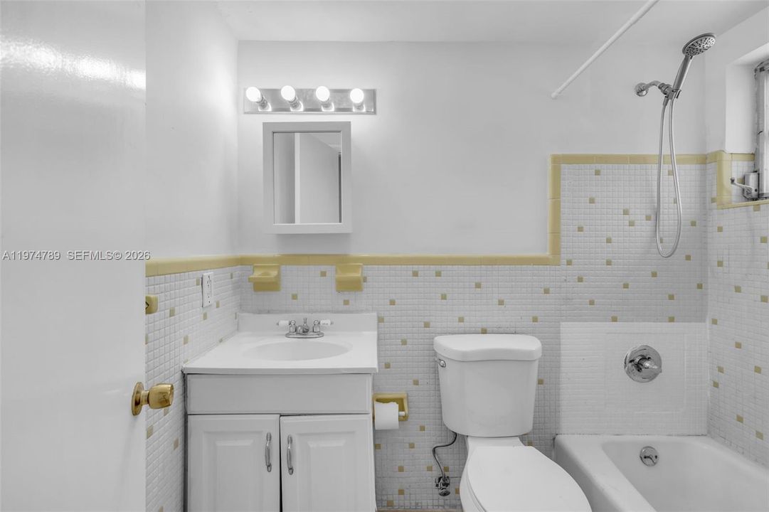En Venta: $62,000 (1 camas, 1 baños, 688 Pies cuadrados)