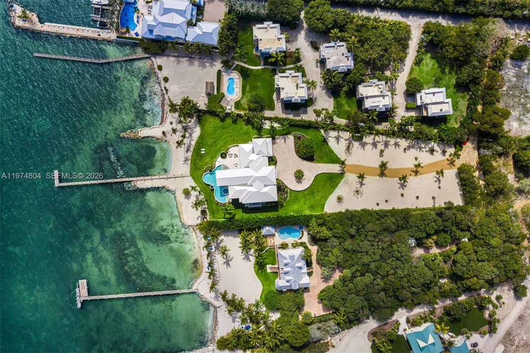 На продажу: $15,990,000 (6 спален, 9 ванн, 7590 Квадратных фут)
