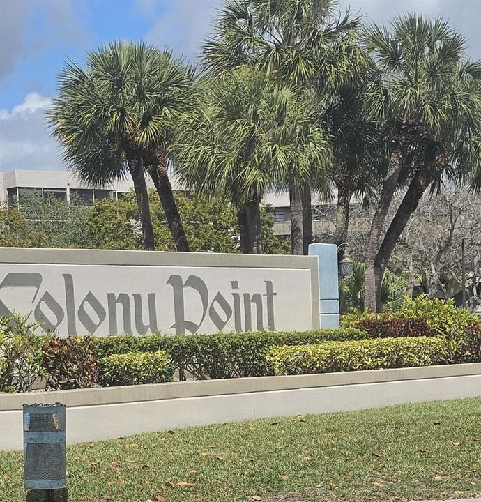 Colony Point Entry