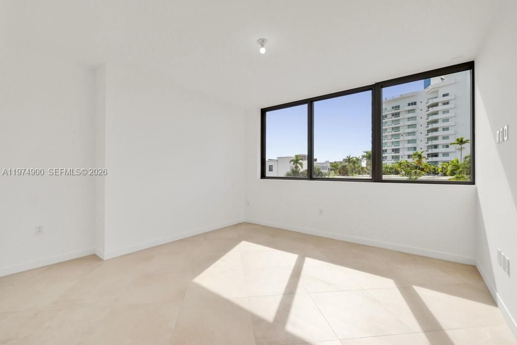 For Sale: $1,900,000 (2 beds, 2 baths, 0 Square Feet)
