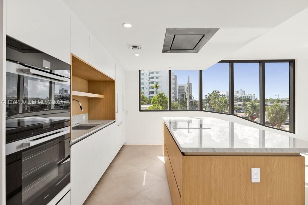 For Sale: $1,900,000 (2 beds, 2 baths, 0 Square Feet)