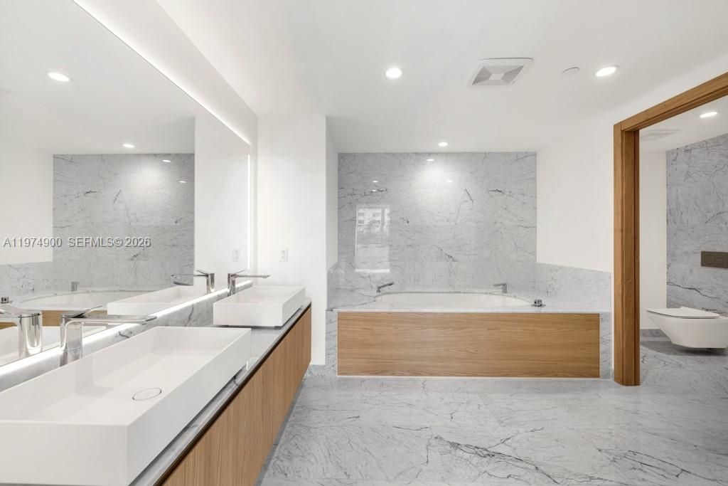 For Sale: $1,900,000 (2 beds, 2 baths, 0 Square Feet)