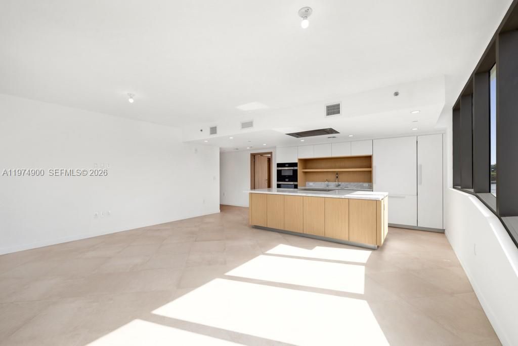 For Sale: $1,900,000 (2 beds, 2 baths, 0 Square Feet)