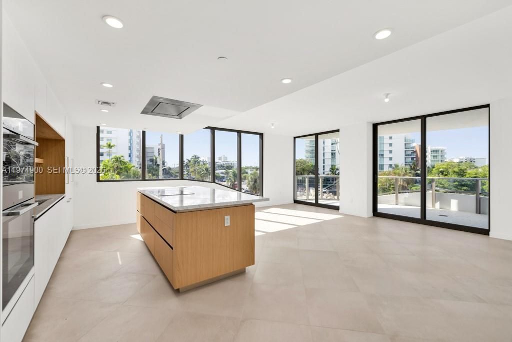 For Sale: $1,900,000 (2 beds, 2 baths, 0 Square Feet)