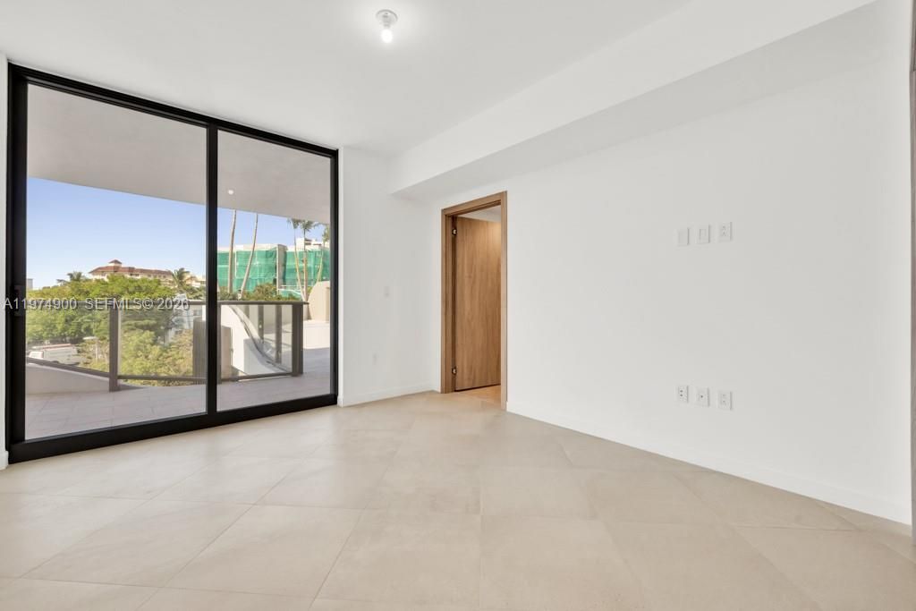 For Sale: $1,900,000 (2 beds, 2 baths, 0 Square Feet)