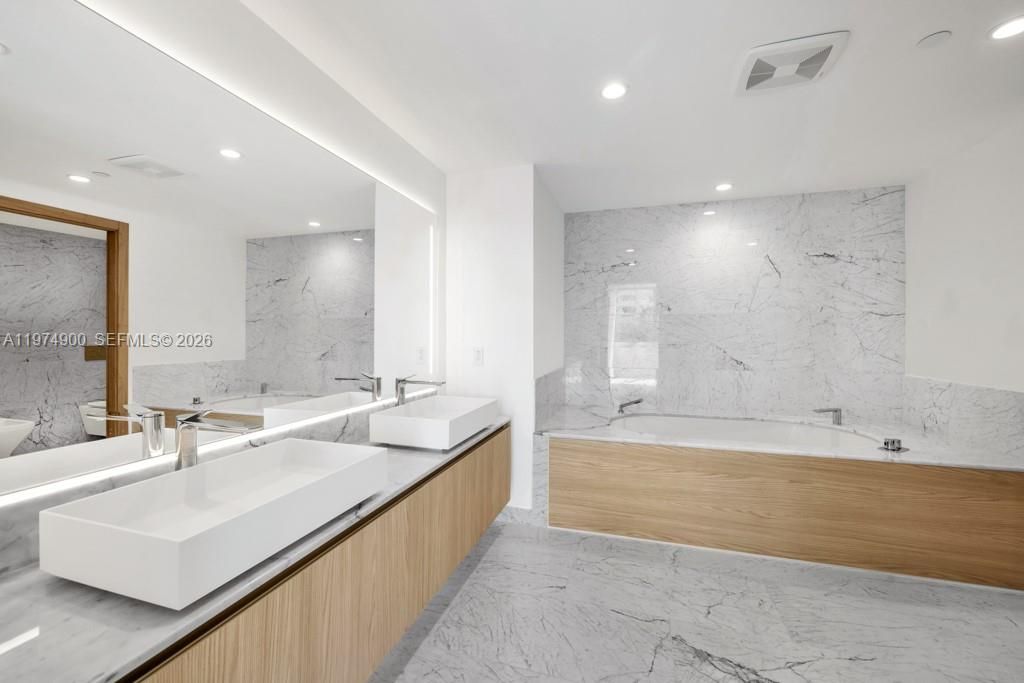 For Sale: $1,900,000 (2 beds, 2 baths, 0 Square Feet)