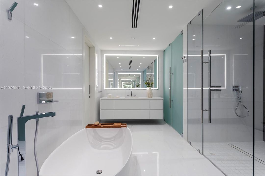 На продажу: $9,998,000 (5 спален, 5 ванн, 4283 Квадратных фут)