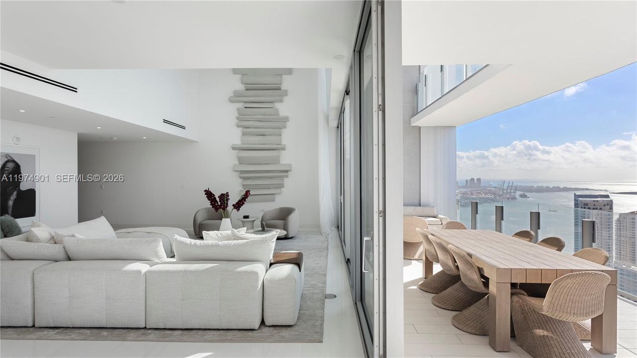 На продажу: $9,998,000 (5 спален, 5 ванн, 4283 Квадратных фут)