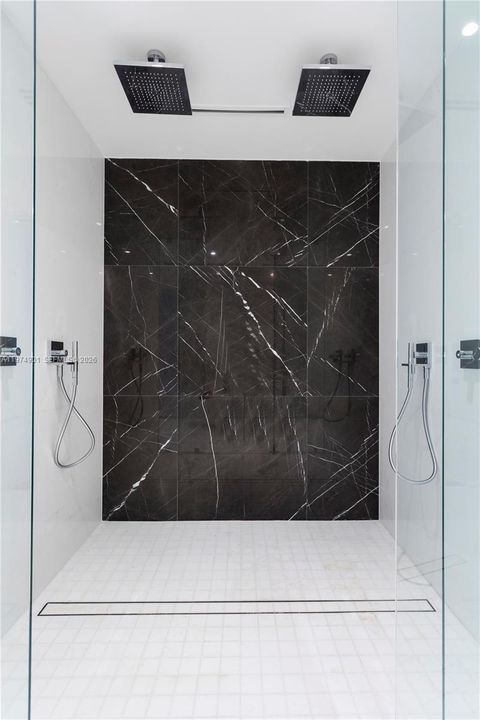 На продажу: $9,998,000 (5 спален, 5 ванн, 4283 Квадратных фут)