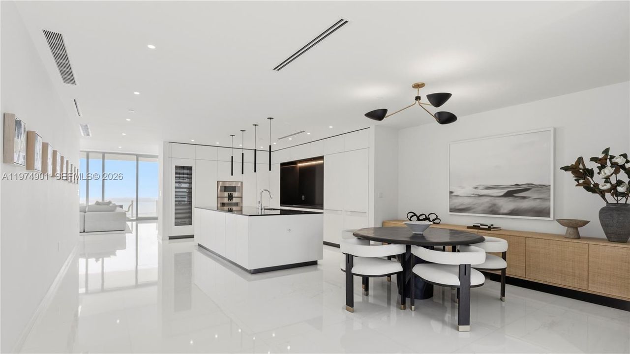 На продажу: $9,998,000 (5 спален, 5 ванн, 4283 Квадратных фут)