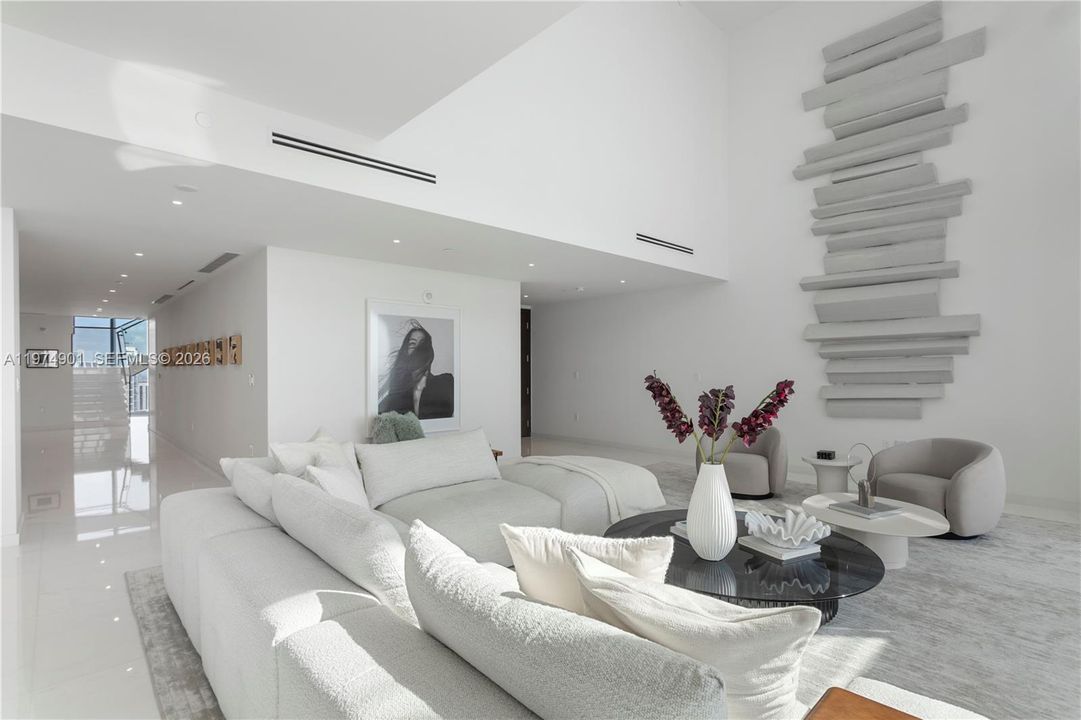 На продажу: $9,998,000 (5 спален, 5 ванн, 4283 Квадратных фут)