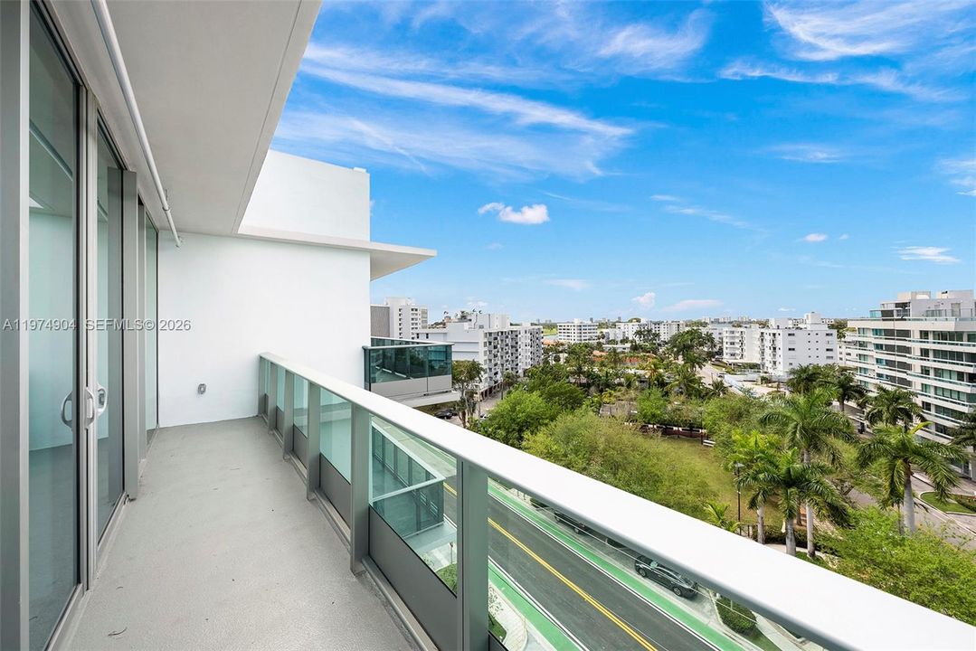 For Sale: $3,350,000 (3 beds, 3 baths, 1858 Square Feet)