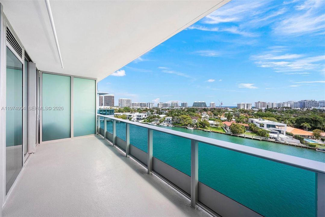 For Sale: $3,350,000 (3 beds, 3 baths, 1858 Square Feet)
