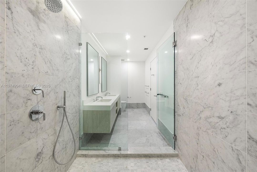 For Sale: $3,350,000 (3 beds, 3 baths, 1858 Square Feet)