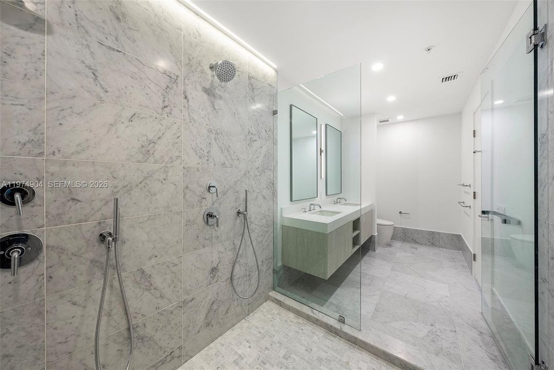 For Sale: $3,350,000 (3 beds, 3 baths, 1858 Square Feet)