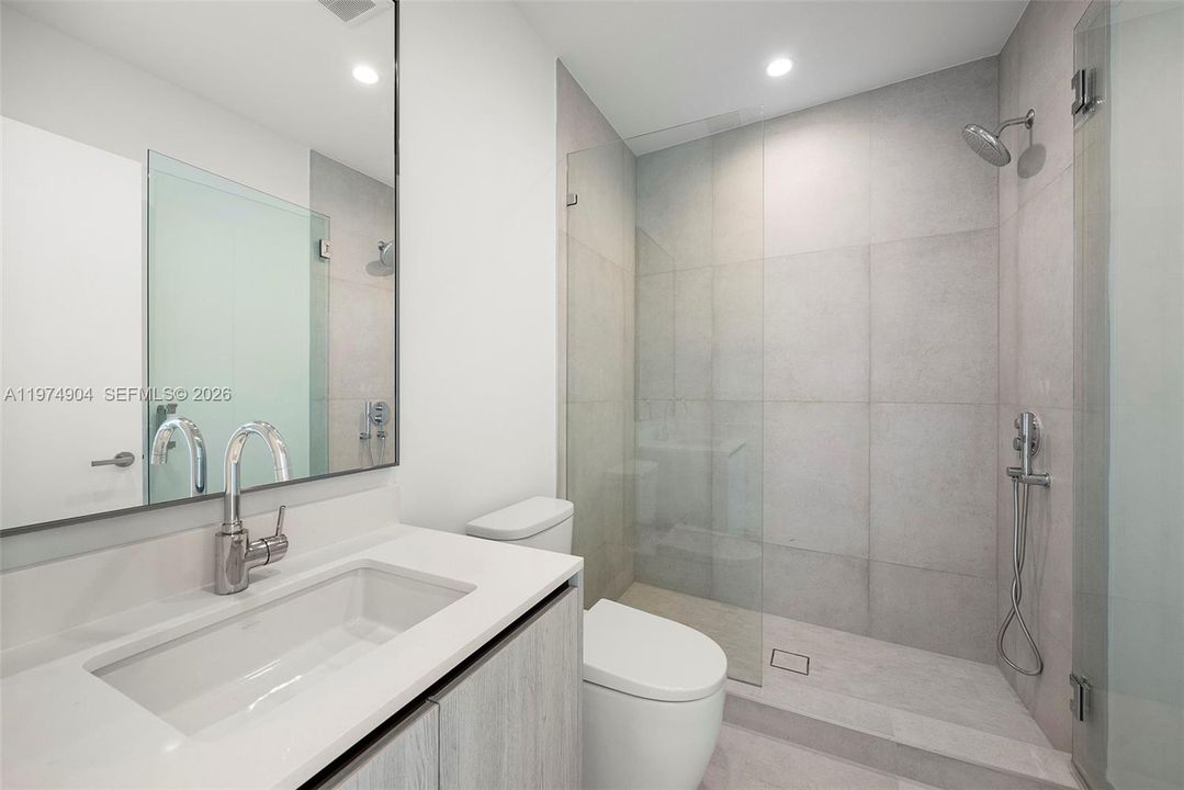 For Sale: $3,350,000 (3 beds, 3 baths, 1858 Square Feet)