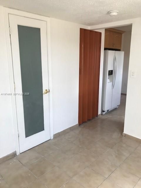 最近售出: $265,000 (2 贝兹, 1 浴室, 825 平方英尺)