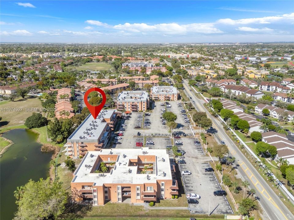 На продажу: $195,000 (1 спален, 1 ванн, 660 Квадратных фут)