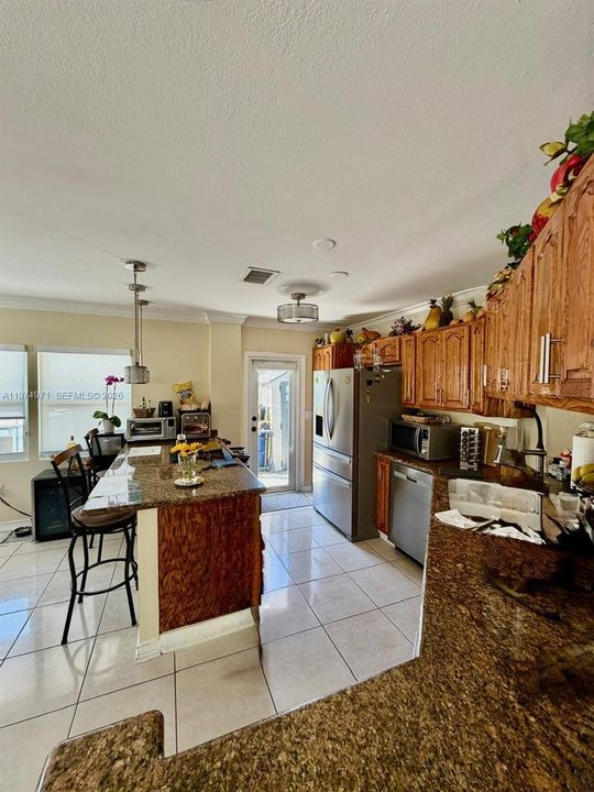 Ample open concept kitchen