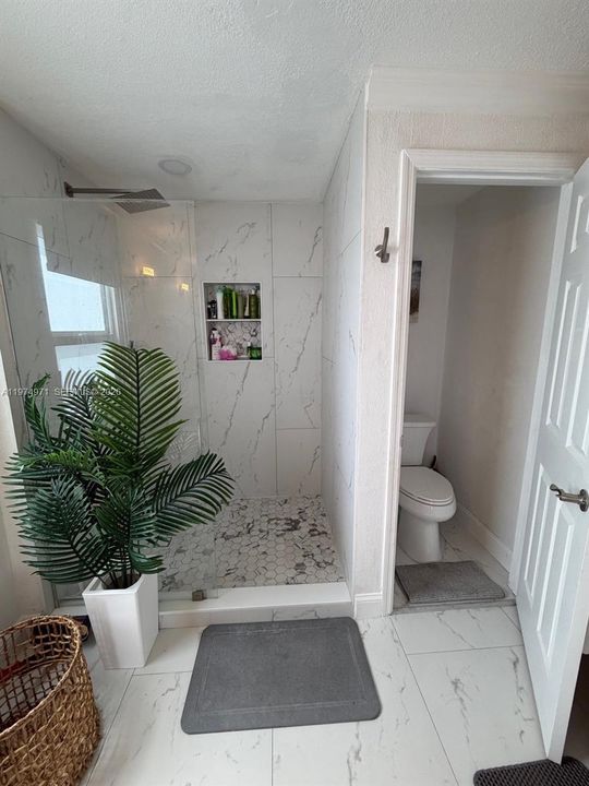 Bathroom Master bedroom 2nd floor