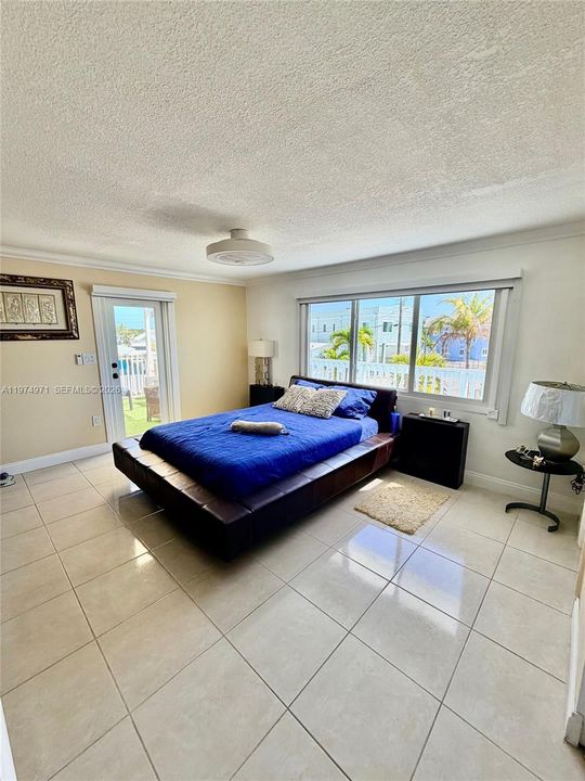 Master bedroom 2nd floor with exit to teraza walking closet and own large bathroom
