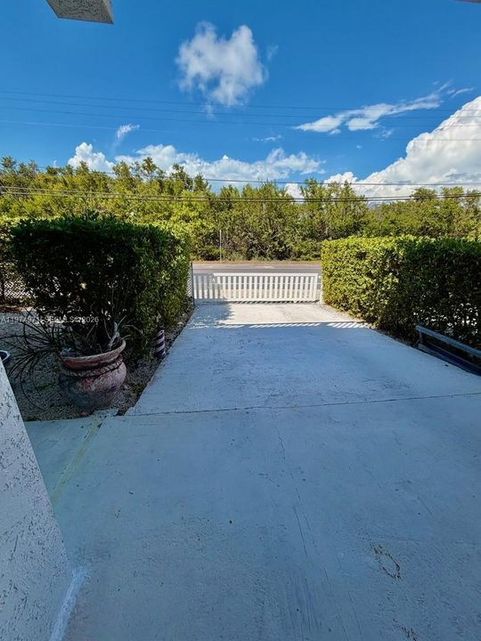 Side driveway from Burton Dr. front entrance