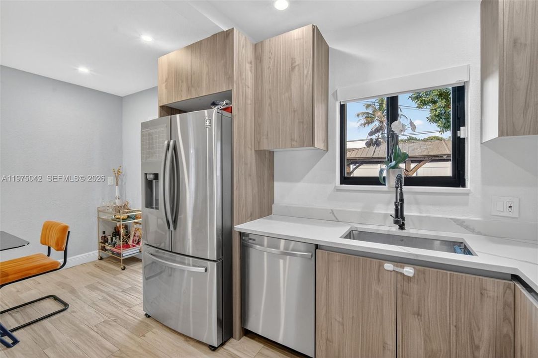 For Sale: $950,000 (3 beds, 2 baths, 1228 Square Feet)