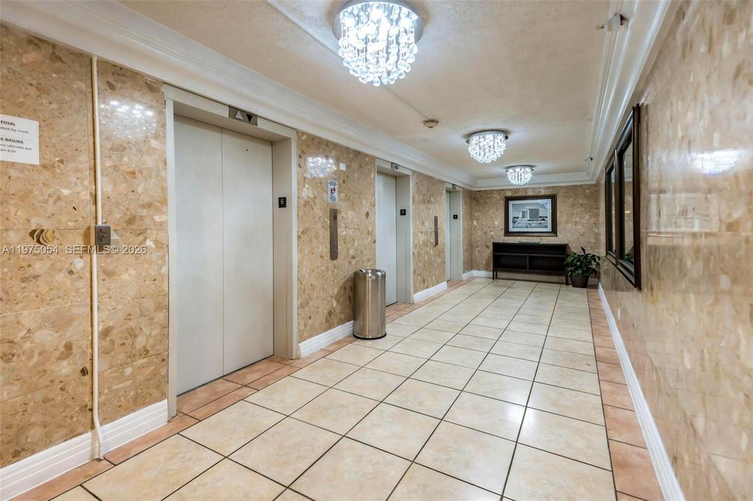 Vendido Recientemente: $95,000 (0 camas, 1 baños, 360 Pies cuadrados)