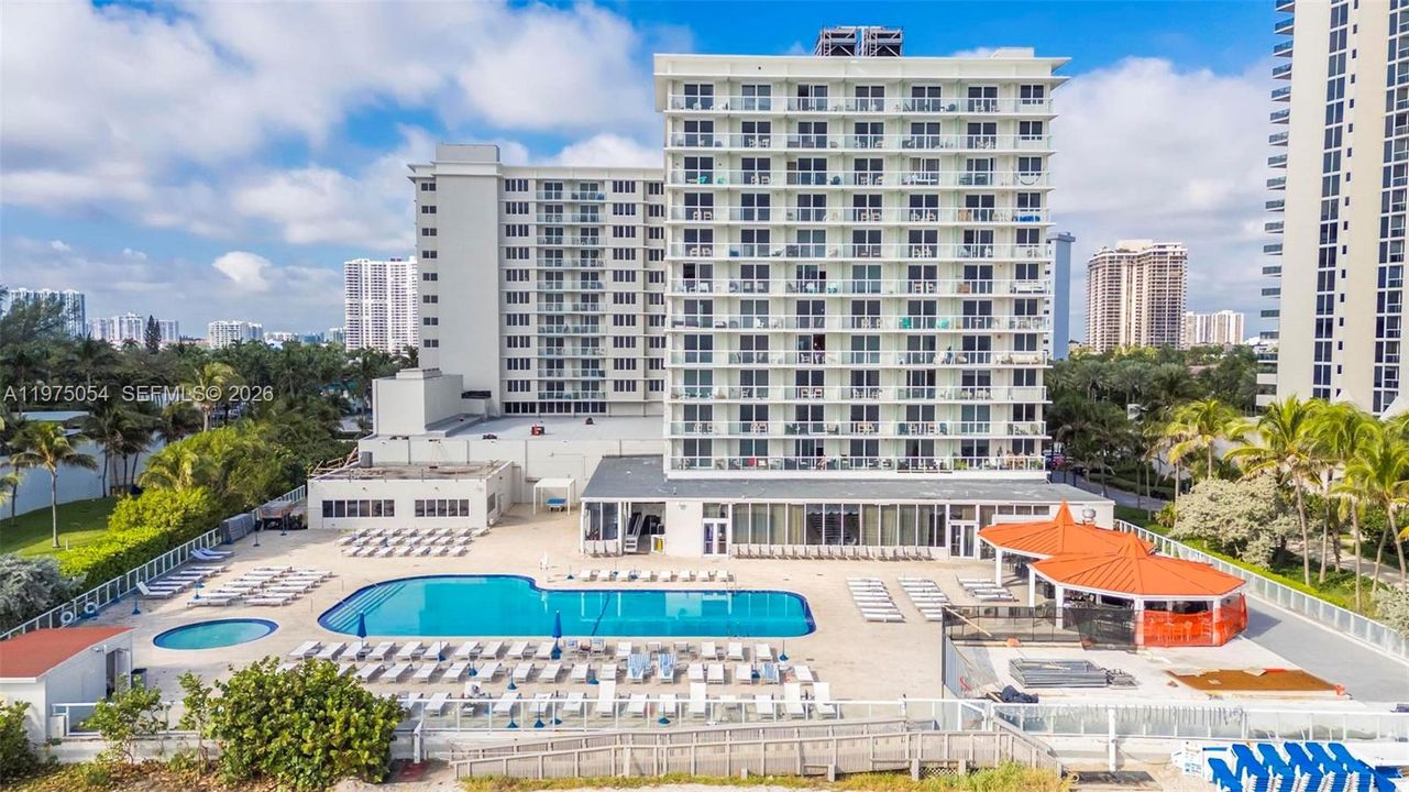 Vendido Recientemente: $95,000 (0 camas, 1 baños, 360 Pies cuadrados)