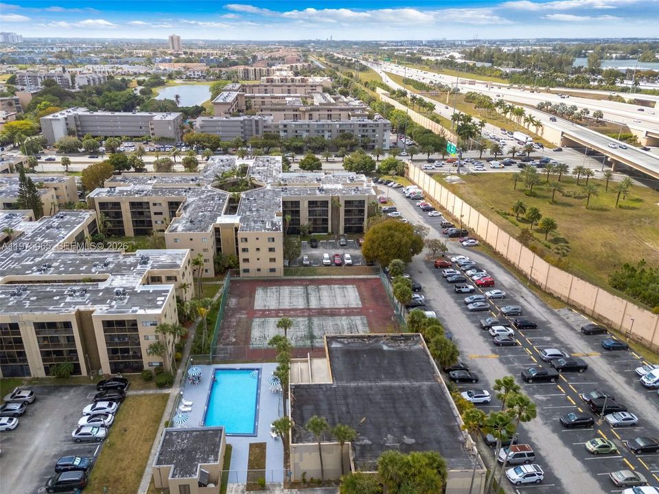 En Venta: $189,000 (1 camas, 1 baños, 773 Pies cuadrados)