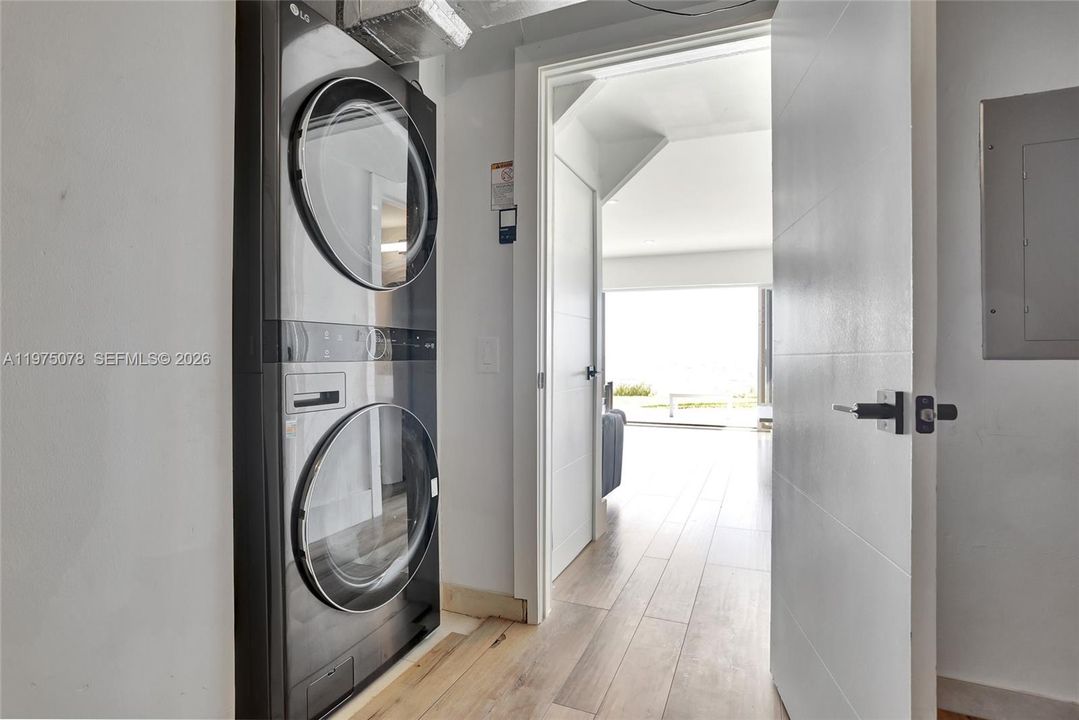 Recientemente alquilado: $15,000 (4 camas, 3 baños, 2300 Pies cuadrados)