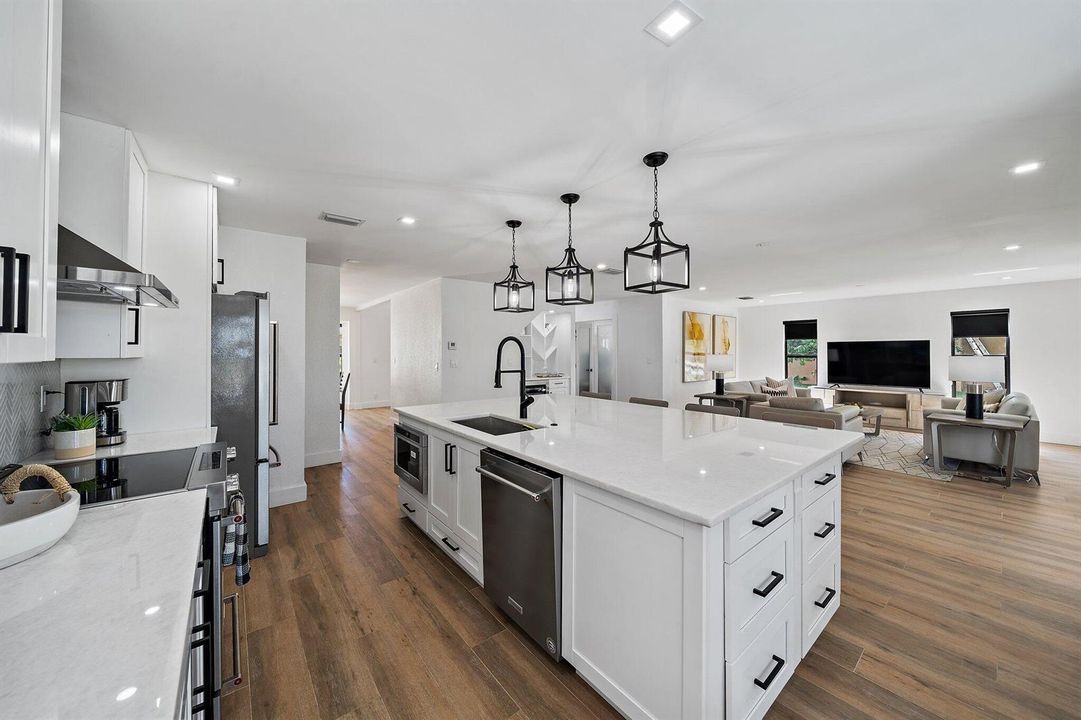 049-1878LyntonCir-Wellington-FL-SMALL