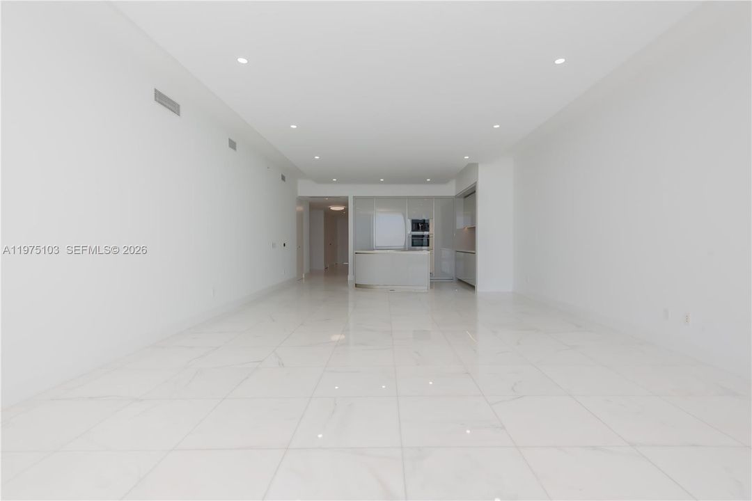 En Venta: $5,000,000 (3 camas, 5 baños, 2468 Pies cuadrados)