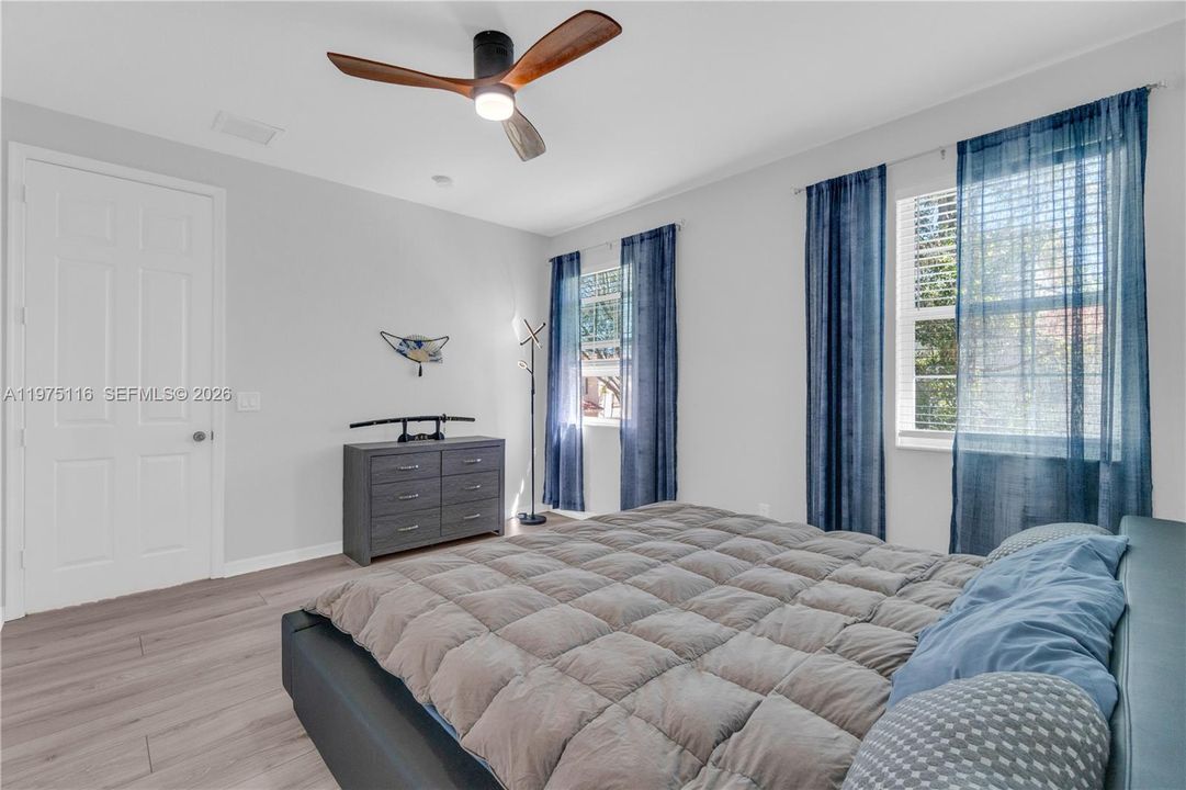 Active With Contract: $595,000 (3 beds, 2 baths, 1814 Square Feet)