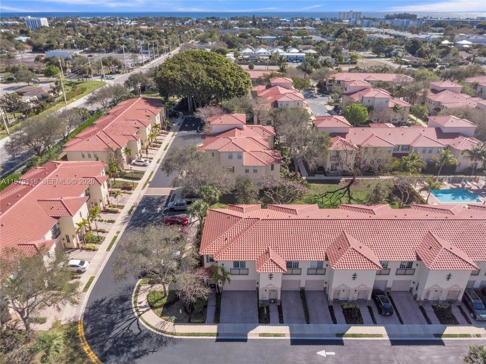 Active With Contract: $595,000 (3 beds, 2 baths, 1814 Square Feet)