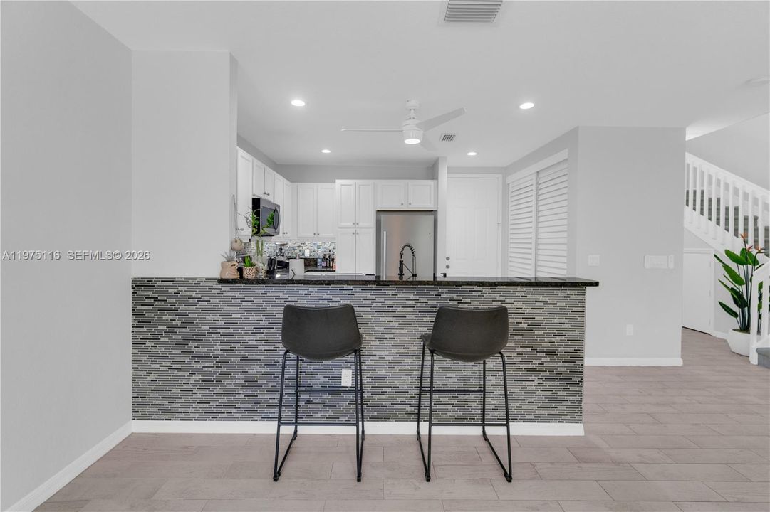 Active With Contract: $595,000 (3 beds, 2 baths, 1814 Square Feet)