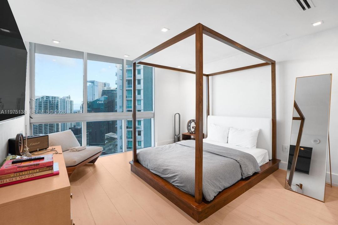 На продажу: $1,750,000 (2 спален, 2 ванн, 1801 Квадратных фут)