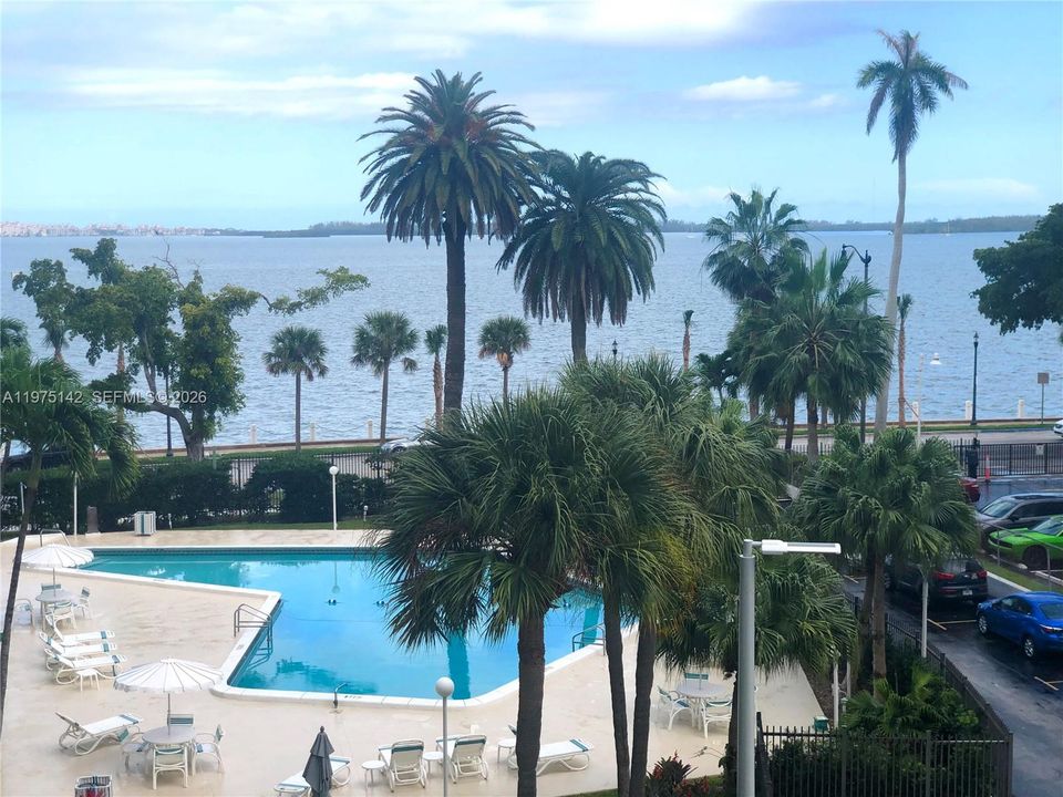 En Venta: $382,888 (1 camas, 1 baños, 787 Pies cuadrados)