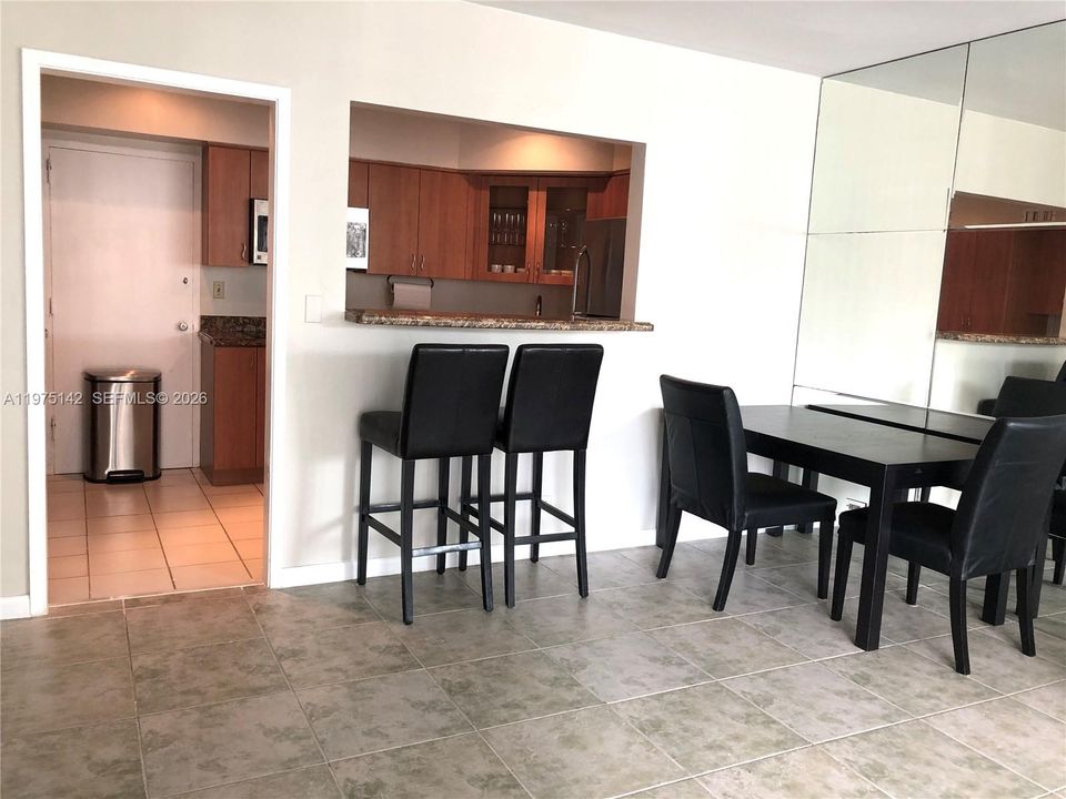 En Venta: $382,888 (1 camas, 1 baños, 787 Pies cuadrados)