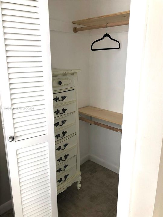 En Venta: $382,888 (1 camas, 1 baños, 787 Pies cuadrados)