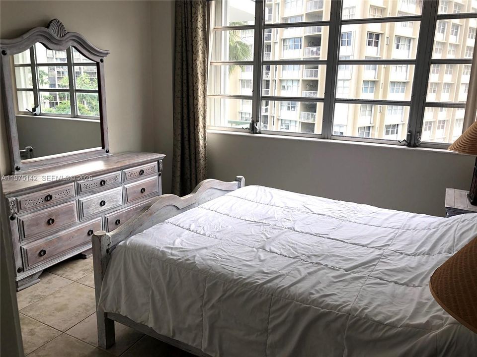 En Venta: $382,888 (1 camas, 1 baños, 787 Pies cuadrados)