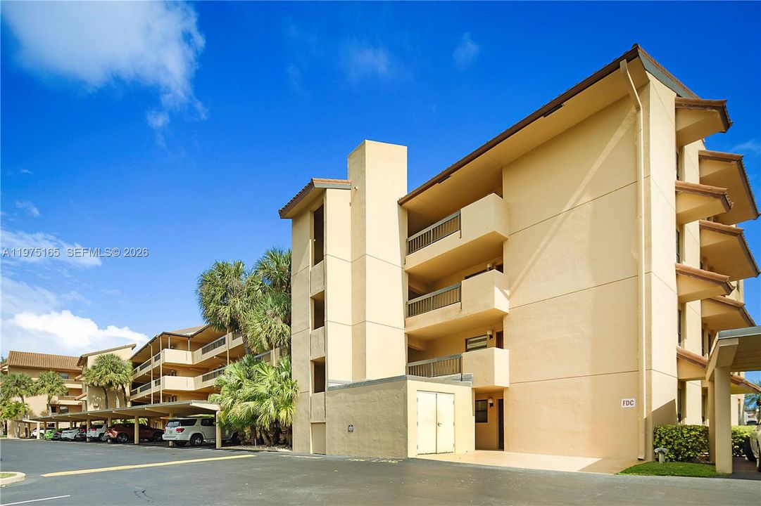 En Venta: $340,000 (2 camas, 2 baños, 1374 Pies cuadrados)