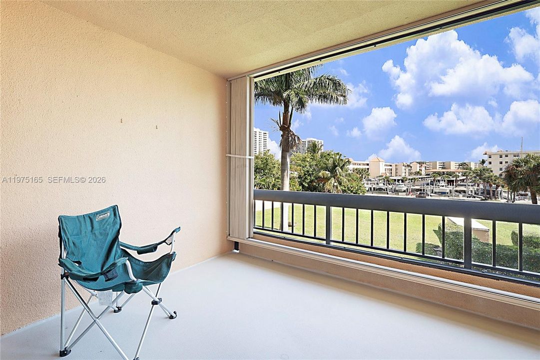 En Venta: $340,000 (2 camas, 2 baños, 1374 Pies cuadrados)